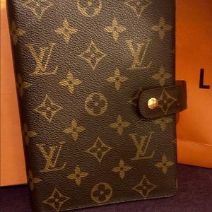 SOLD. LV Agenda Mm